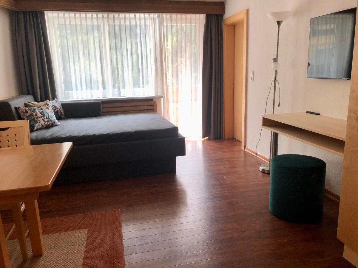 Hotel Garni Central - Zimmer - Studios - Apartments Kappl  Exterior photo