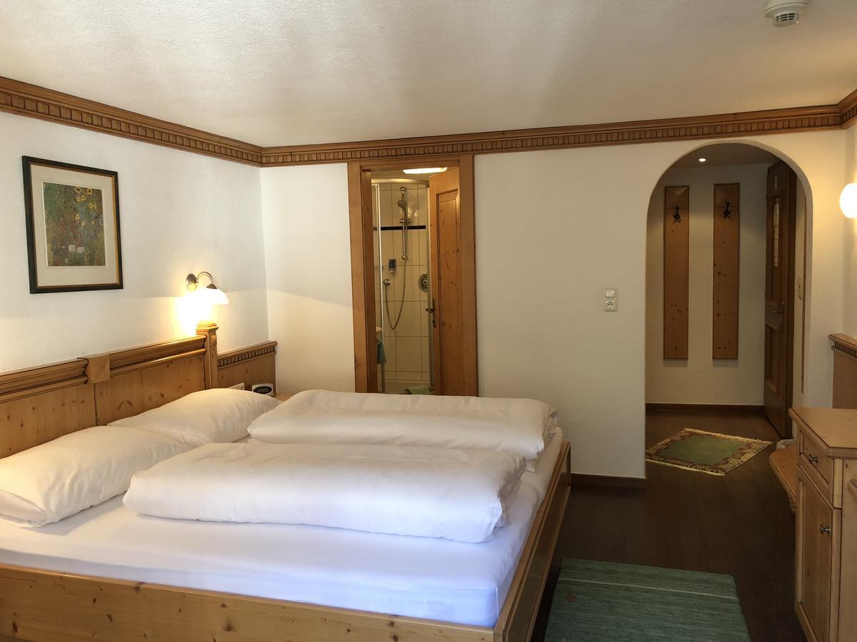 Hotel Garni Central - Zimmer - Studios - Apartments Kappl  Exterior photo